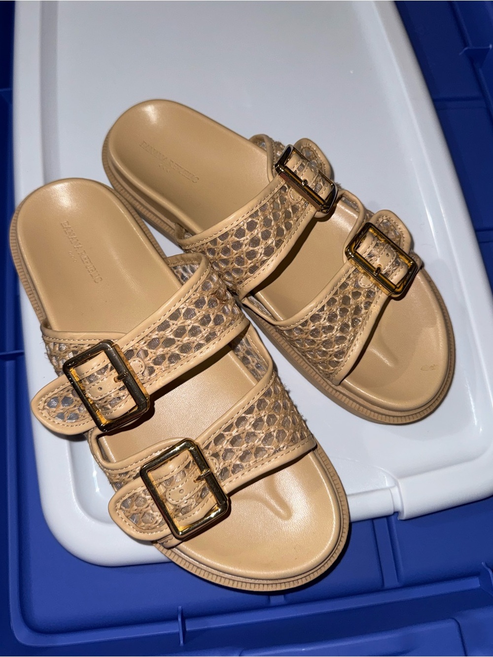 Banana republic slide